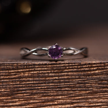 Purple Sapphire Ring, gemstone jewellery (view 1)