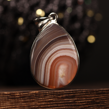 Agate Pendant, gemstone jewellery