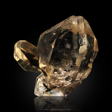 Quartz, natural mineral specimen from Yiliang County, China
