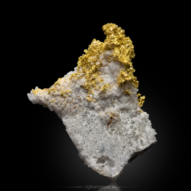 Gold in Quartz, natural mineral specimen from Ganzhizhou Mine, China