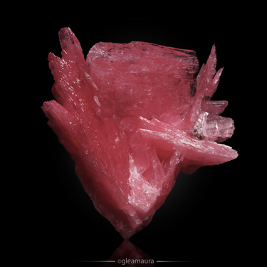 Rhodonite, natural mineral specimen from Chiurucu Mine, Peru