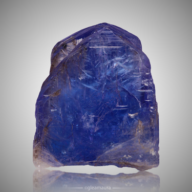 Zoisite var. Tanzanite, natural mineral specimen from Merelani Hills, Tanzania