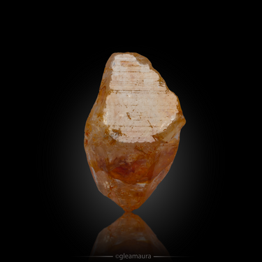 Yellow Sapphire, natural mineral specimen from Ratnapura, Sri Lanka