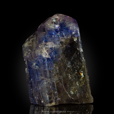 Zoisite var. Tanzanite, natural mineral specimen from Merelani Hills, Tanzania