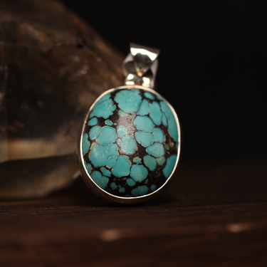 Tibetan Turquoise Pendant, gemstone jewellery (view 1)