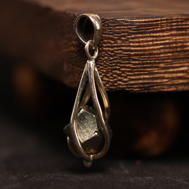 Pyrite Pendant, gemstone jewellery (view 1)