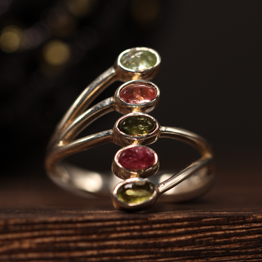 Tourmaline Ring, gemstone jewellery (view 1)