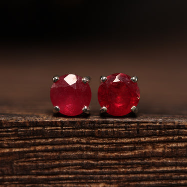 Ruby Earring, gemstone jewellery (view 1)