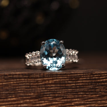 Topaz Ring, gemstone jewellery (view 1)