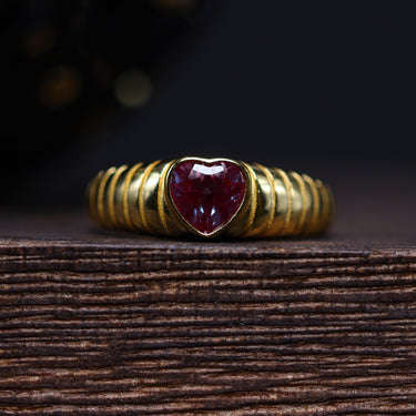Alexandrite Gold Heart Ring, gemstone jewellery (view 1)