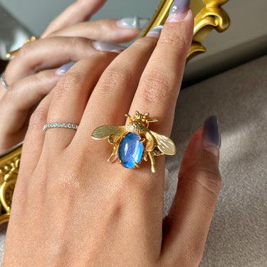 Butterfly Wing Bee Ring, gemstone jewellery (view 1)