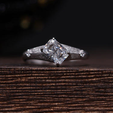 Moissanite Ring, gemstone jewellery (view 1)