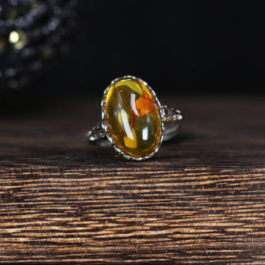 Amber Ring, gemstone jewellery (view 1)