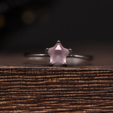 Rose Quartz Star Ring, gemstone jewellery (view 1)