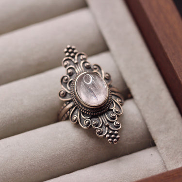 Kunzite Ring, gemstone jewellery (view 1)