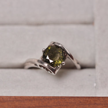 Moldavite Round Ring, gemstone jewellery (view 1)