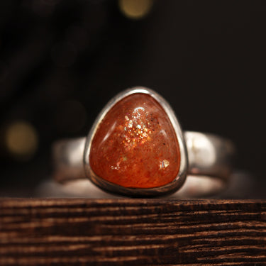 Sunstone Ring, gemstone jewellery (view 1)