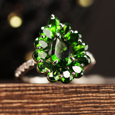 Tsavorite Pear Cut Ring, gemstone jewellery (view 1)
