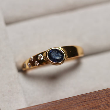 Blue Sapphire Ring, gemstone jewellery (view 1)
