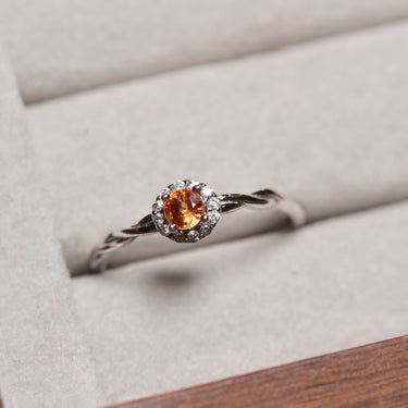 Yellow Sapphire Ring, gemstone jewellery (view 1)