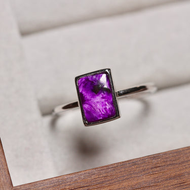 Sugilite Ring, gemstone jewellery (view 2)
