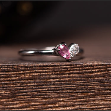 Pink Sapphire Ring, gemstone jewellery (view 1)