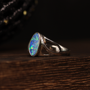 Australian Opal Ring, gemstone jewellery (view 2)