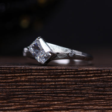 Moissanite Ring, gemstone jewellery (view 2)