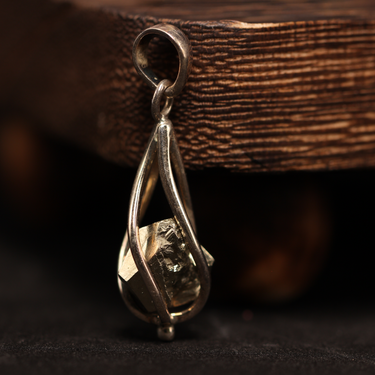 Pyrite Pendant, gemstone jewellery (view 2)