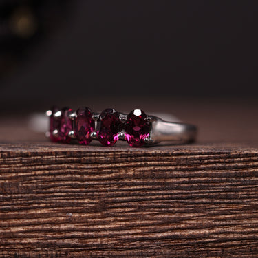 Rhodolite Garnet Ring, gemstone jewellery (view 2)