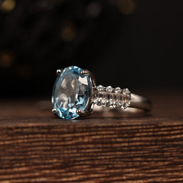 Topaz Ring, gemstone jewellery (view 2)