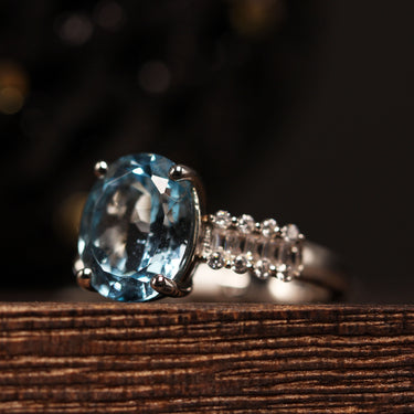 Topaz Ring, gemstone jewellery (view 2)
