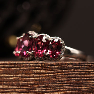 Rhodolite Garnet Ring, gemstone jewellery (view 2)