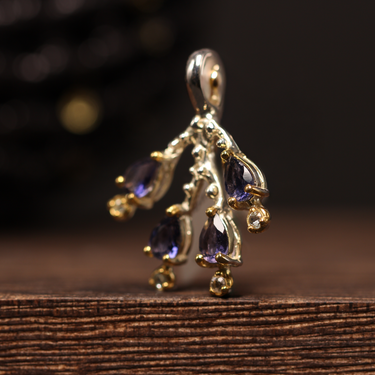 Iolite, Aquamarine Pendant, gemstone jewellery (view 2)