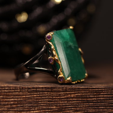 Emerald, Amethyst Ring, gemstone jewellery (view 3)