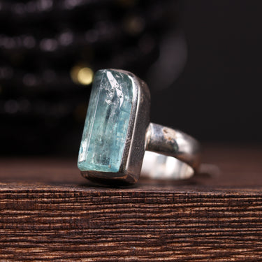 Polished Freeform Aquamarine Ring