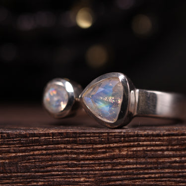 Trillion cut Moonstone Ring, gemstone jewellery (view 2)