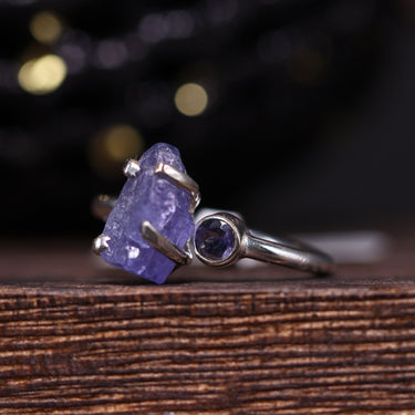 Raw & Faceted Tanzanite Ring, gemstone jewellery (view 2)