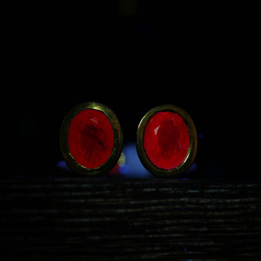 Ruby Ring, gemstone jewellery (view 2)
