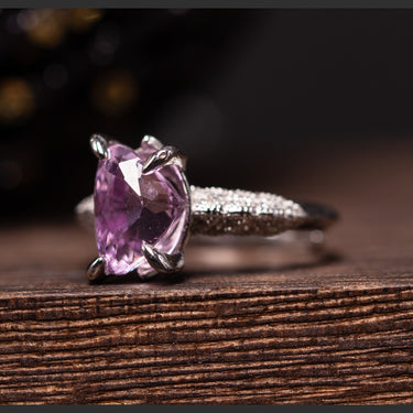 Kunzite Ring, gemstone jewellery (view 2)