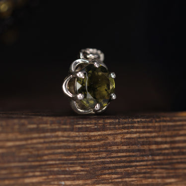 Moldavite Round Flower Pendant, gemstone jewellery (view 2)