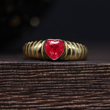 Alexandrite Gold Heart Ring, gemstone jewellery (view 3)
