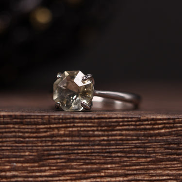 Libyan Desert Glass Cushion Cut Ring, gemstone jewellery (view 2)