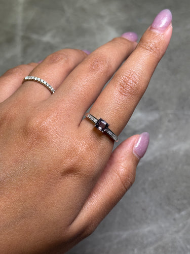 Purple Spinel Ring, gemstone jewellery (view 3)