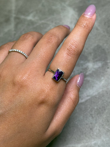 Sugilite Ring, gemstone jewellery (view 3)
