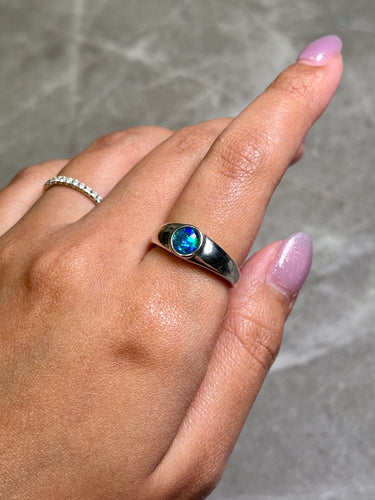 Australian Opal Ring, gemstone jewellery (view 2)