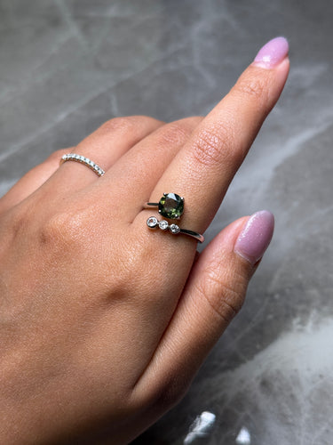 Moldavite Round Ring, gemstone jewellery (view 2)