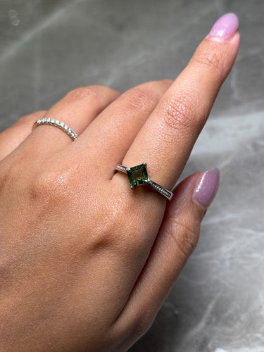 Moldavite Ring, gemstone jewellery (view 2)