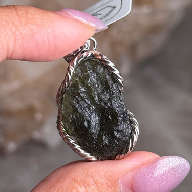 Moldavite Pendant, gemstone jewellery (view 2)