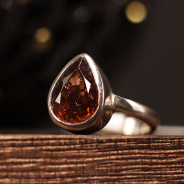 Rubellite Tourmaline Ring, gemstone jewellery (view 2)